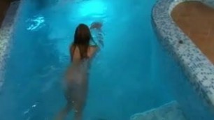 Fucking in swimming pool